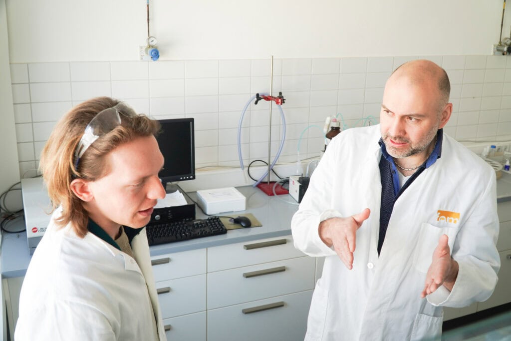 04 blaualgen in bade und trinkwasser toxine schneller nachweisen fem forschungsinstitut
